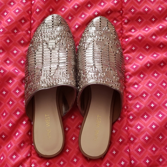 Nine West metallic woven slides. Size 6.5 - Picture 3 of 5